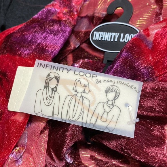 Infinity Loop Scarf - Picture 4 of 4